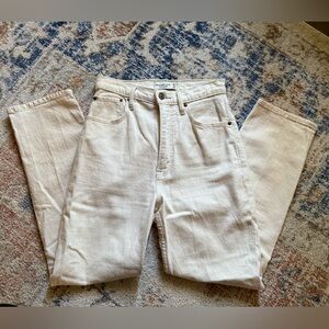 Abercrombie & Fitch Straight Leg Jeans in Off-White/Cream